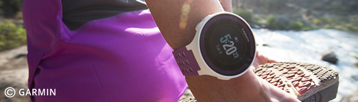 Garmin Forerunner 220の高精細カラー液晶